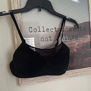 NWOT Victoria’s Secret Size 34B wireless Bra